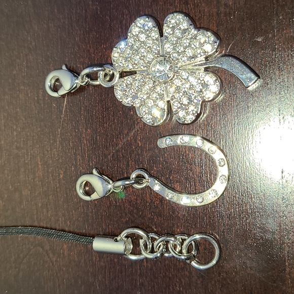 Lucky charms: Horseshoe and 4 leaf clover with crystals - Picture 4 of 15